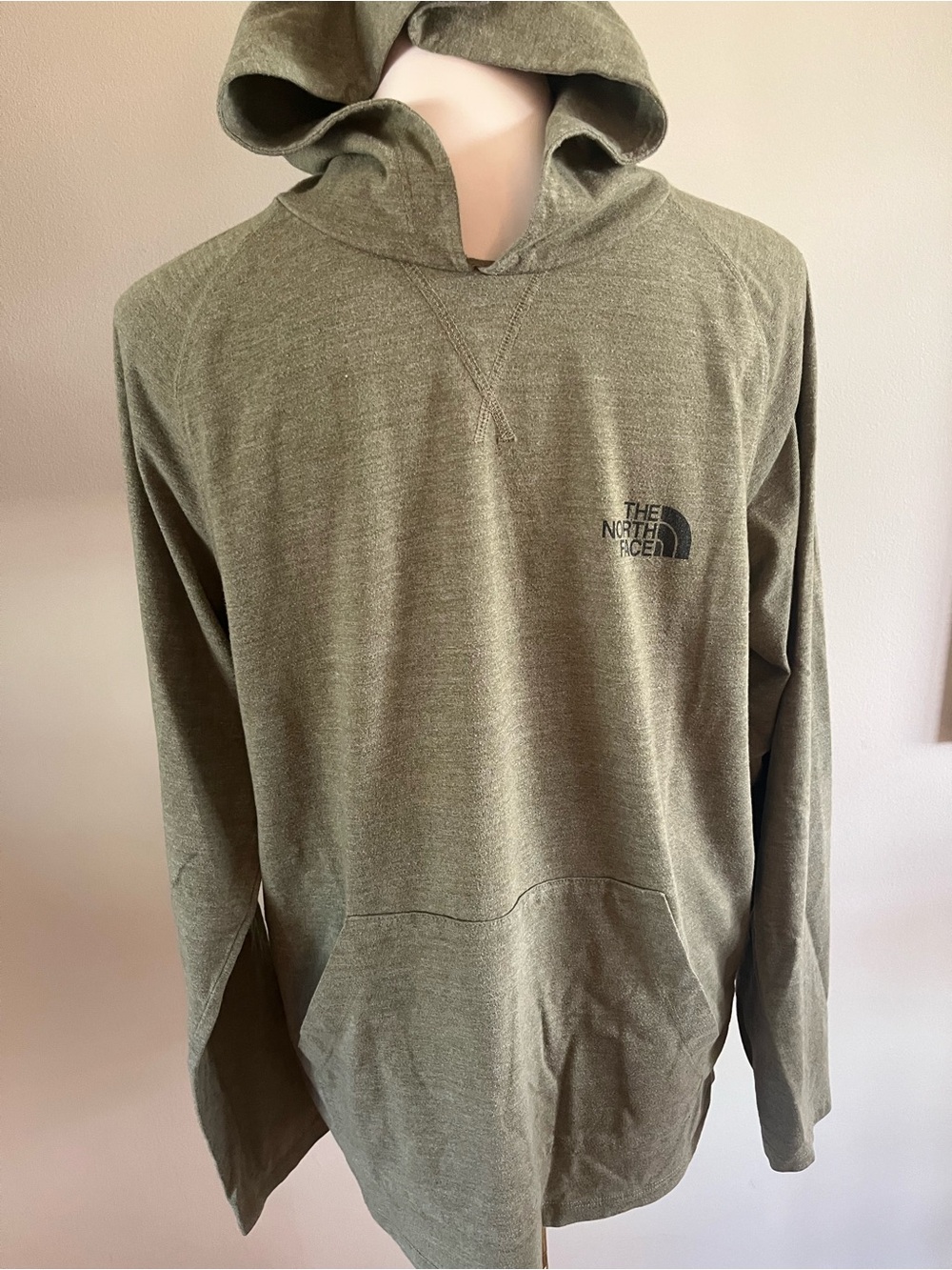 2017 North Face Men’s Medium Special Make up Olive Green Hoodie With Pouch
